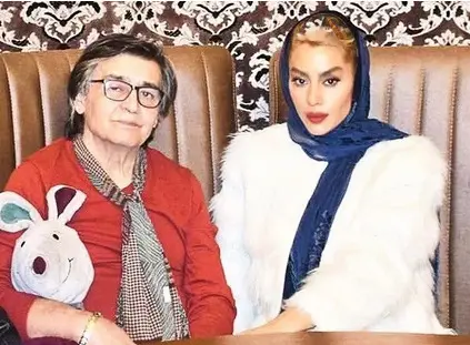 رضا رویگری در کنار همسرش 