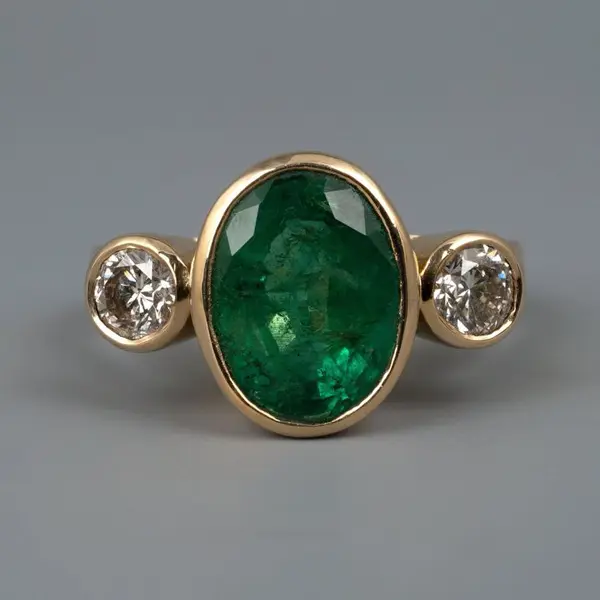 womens-green-gem-ring-model-26