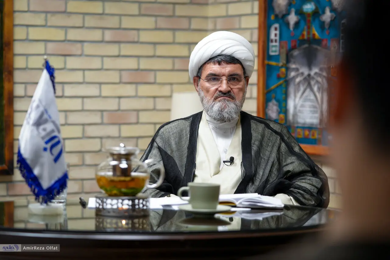 امام درباره سوبسید به میرحسین چه گفت؟/ امام به خلخالی گفت یک نفر بیشتر از موافقت شورا اضافه اعدام کنی بعدی خودت هستی/ نظام را با حرام نمی‌شود حفظ کرد