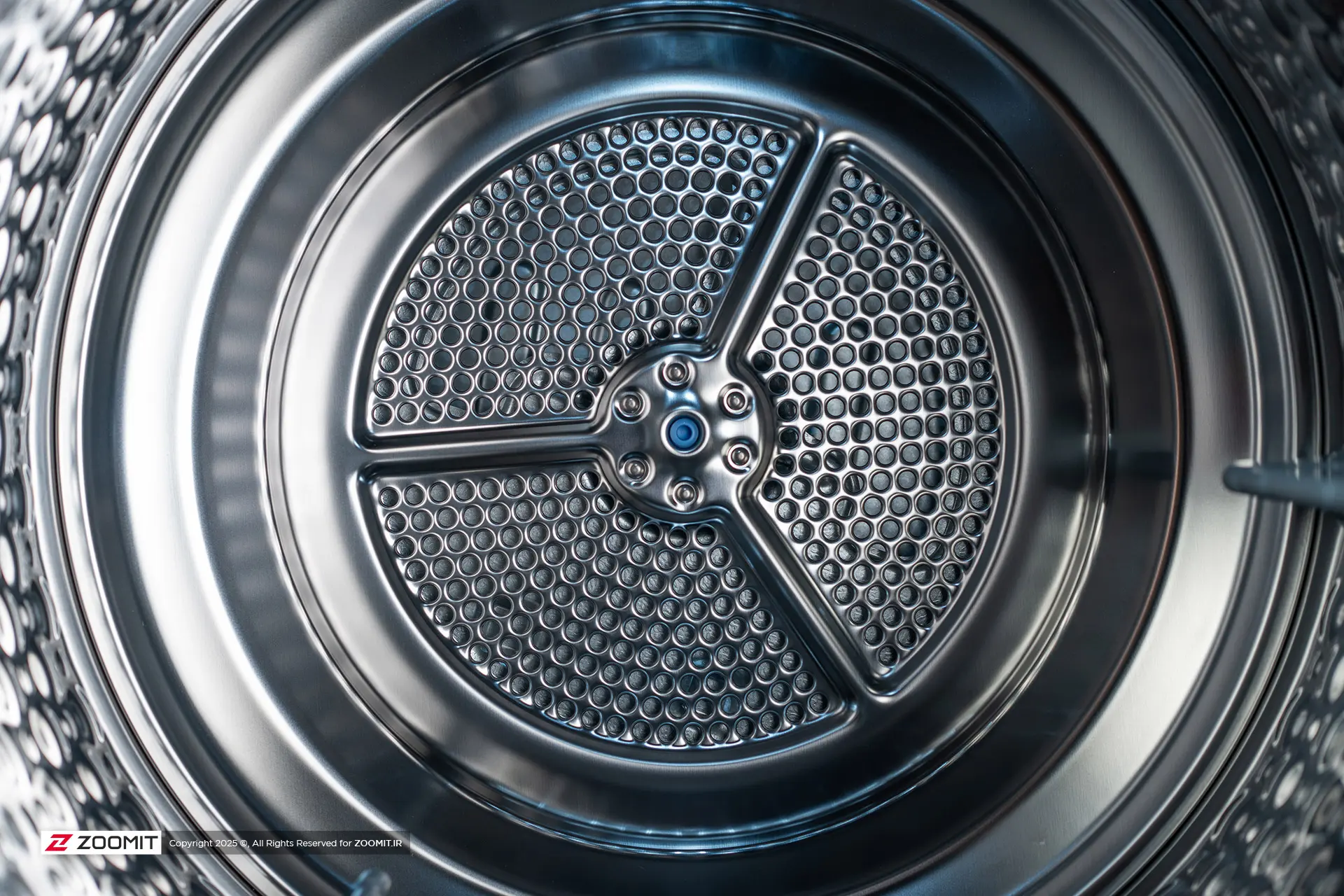 فضای داخل ماشین لباسشویی WashTower