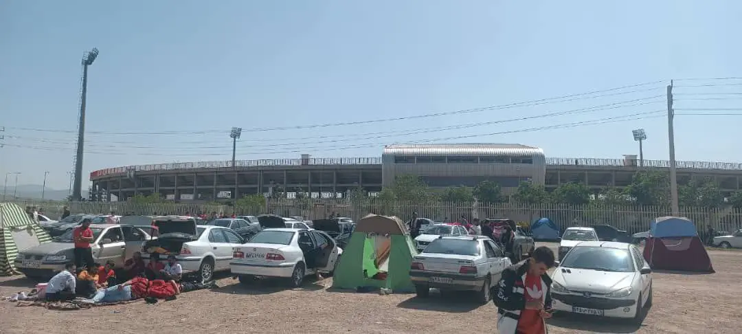 هواداران تراکتور در چادر