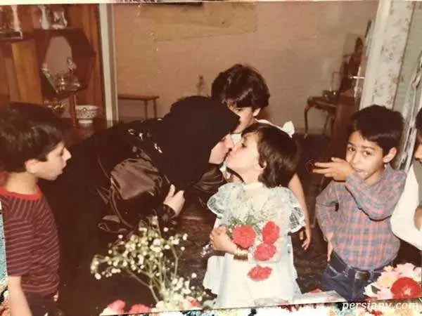 عکسی از جشن تولد "زهره فکور صبور" که جگر مادرش را آتش زد/ تصویر
