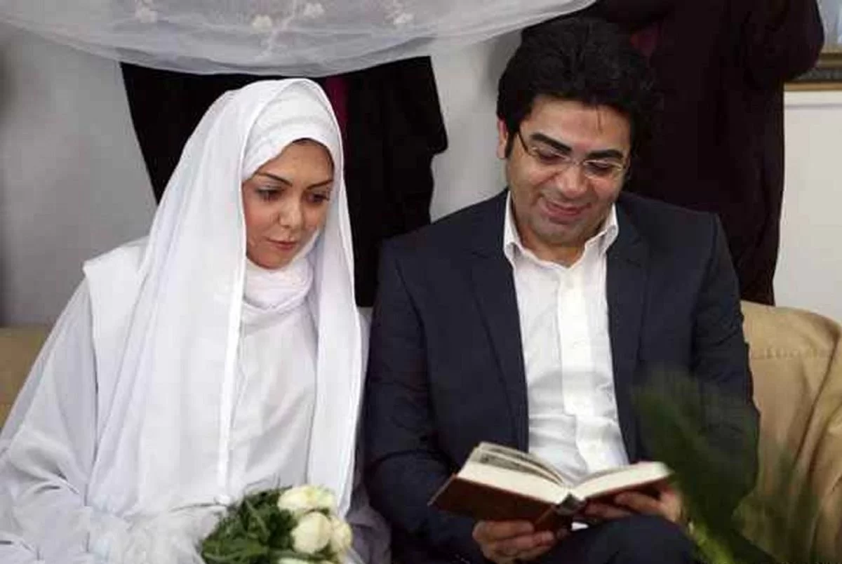 تصویری قدیمی از جشن عقد مرحوم ازاده نامداری و همسر اولش فرزاد حسینی منتشر شد.