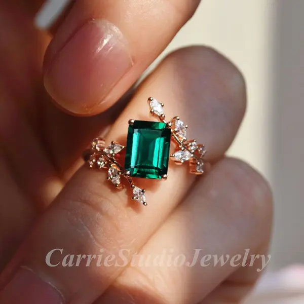 womens-green-gem-ring-model-11