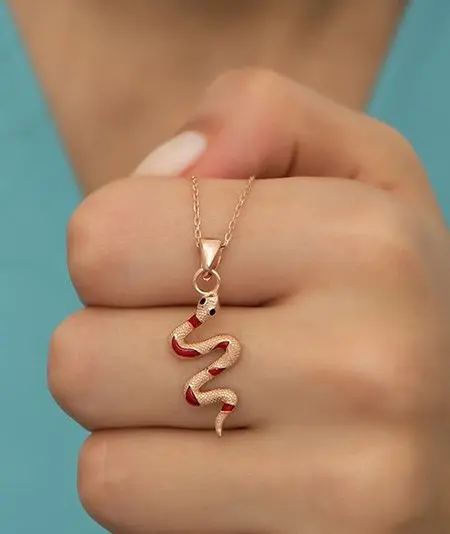 necklace2-model-snake1-design-22