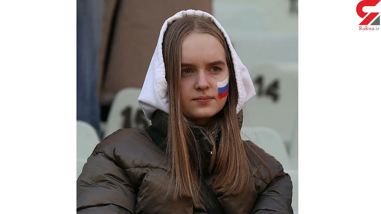 عکسی از زنانِ روس در ورزشگاه آزادی