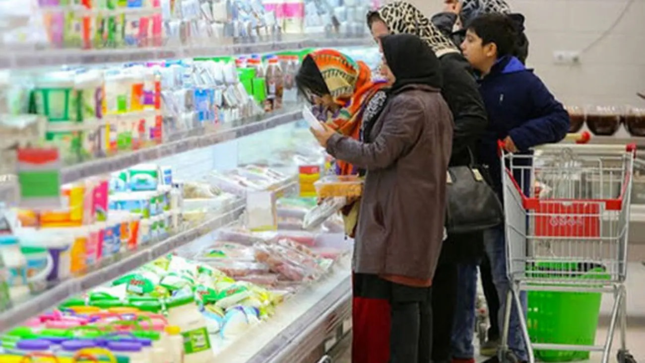 خرید مواد غذایی مردم نصف شد / زنگ خطر سلامت ایرانیان
