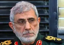 عکسی از سردار قاآنی و فرمانده کل سپاه در مراسم بدرقه شهید نیلفروشان