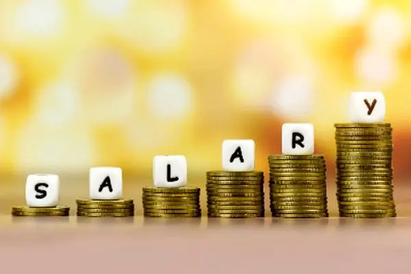 وعده شیرین دولت به بازنشستگان: پول در راه است!