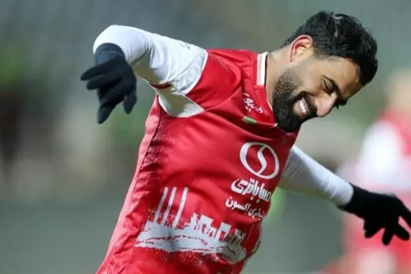 به جا مانده از دیدار دیروز پرسپولیس و سپاهان/ کنعانی: من و بفرستید  فوروارد به خدا گل می‌زنم! +فیلم
