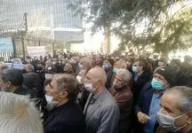 بازنشستگان را غم نان به خیابان کشاند / اعتراض این چند ماه بازنشستگان چه علتی داشت؟!