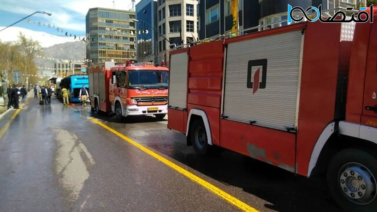 آتش‌سوزی یک دستگاه اتوبوس در نزدیکی پارک ملت تهران