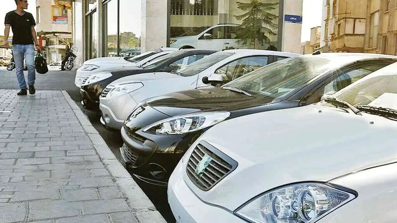 جدیدترین قیمت خودرو در بازار / این خودرو پرطرفدار 4 میلیون ارزان شد !