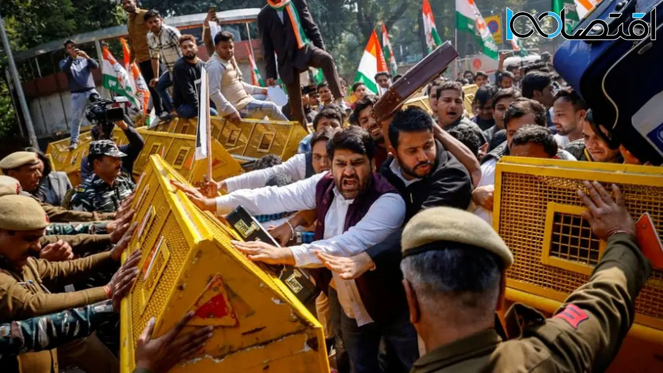 تظاهرات در هند در پی سقوط ثروت پولدارترین شخص هند