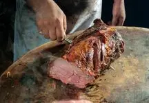 این ۷ هورمون تعیین می‌کنند چقدر غذا می‌خورید