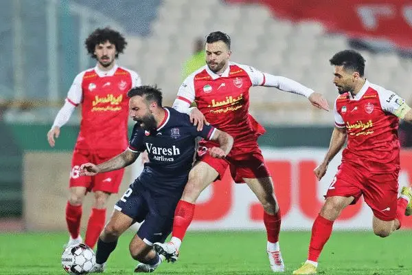 شباهت عجیب مهاجم پرسپولیسی با اریک کانتونا !! / همه انگشت به دهان ماندند