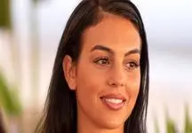 استایل راحتی همسر ثروتمند رونالدو در عربستان / شیک و مرتب ! + عکس