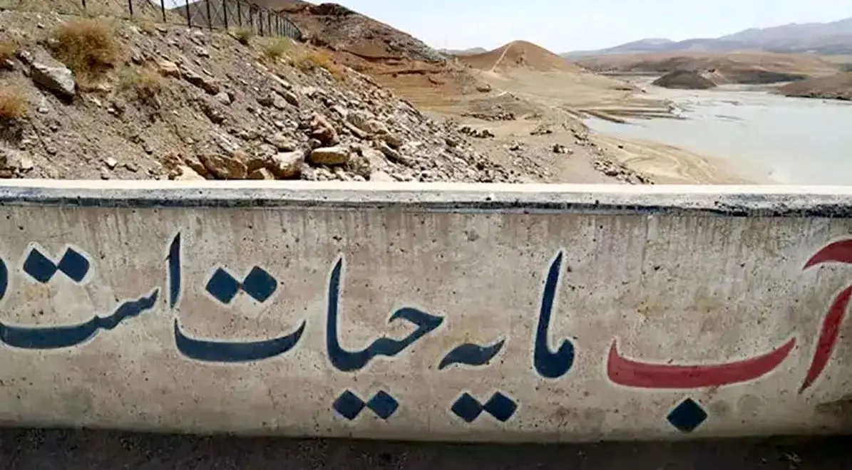 جولان بیآبی در برخی مناطق تهران / مردمانی که بهجای آب، خون دل میخورند /مسئول مورد نظر در دسترس نمیباشد