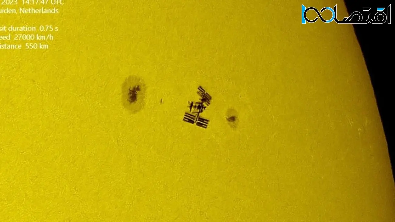 عبور حیرت‌آور ایستگاه فضایی بین‌المللی از جلوی سه لکه غول‌پیکر خورشیدی [تماشا کنید]