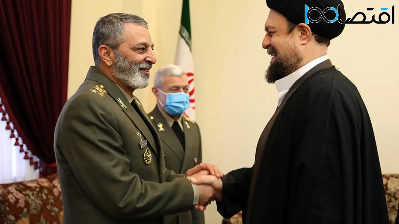 خوش و بش های فرماندهان عالی رتبه نظامی و انتظامی کشور با یادگار امام+ فیلم