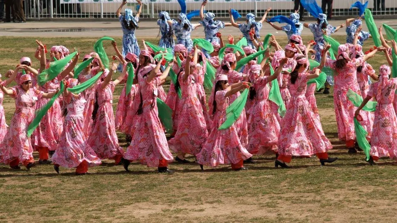  تاجیک ها در انتظار لغو روادید/  ایران حلقه پیوند تاجیکستان و ازبکستان می‌شود