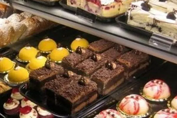 بازار شیرینی در عید قربان زیر و رو شد