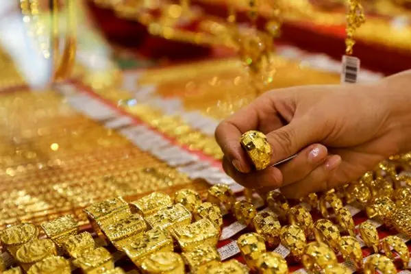 چند توصیه کلیدی برای سرمایه‌گذاری در بازار دلار و طلا