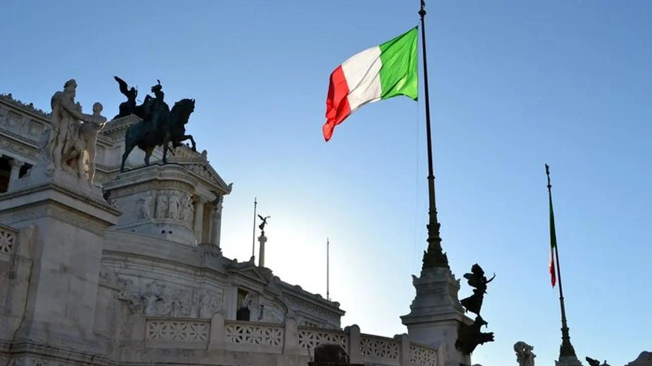  قدرت طلایی دولت ایتالیا در ممانعت از فروش اموال استراتژیک/ تلاش برای نجات پالایشگاه لوک‌اویل