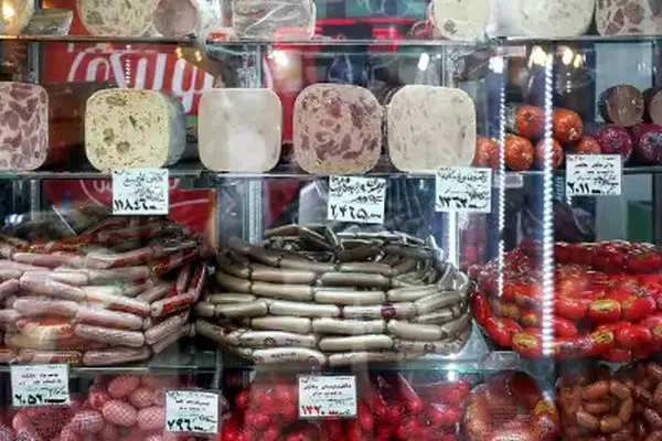 سوسیس و کالباس‌های دولتی؛ بمب سمی سر سفره ایرانی‌ها!