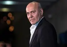 حضور جمشید هاشم پور در جشن تولد بازیگر زن ایرانی / این عکس آقای بازیگر را زیر سوال برد !