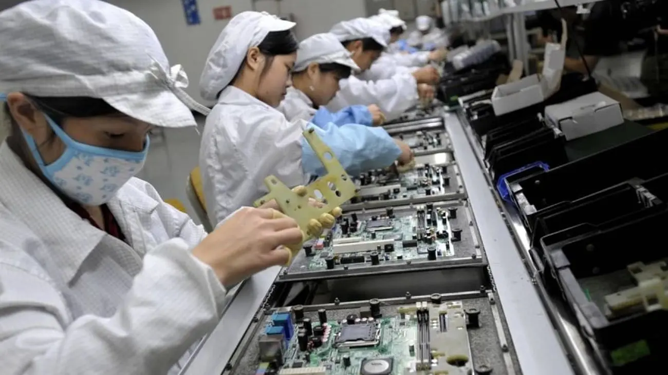 اپل در حال برنامه‌ریزی برای خروج سریع‌تر خطوط تولید محصولات خود از چین است
