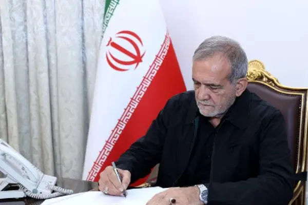 عباس عبدی به پزشکیان: دخالت‌هایی که مجلس در انتصابات دارد را شفاف کنید