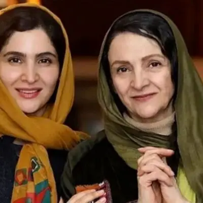 تصویری خیره‌کننده از گلاب آدینه و دخترش / مادر و دختر هر 2 زیبا !