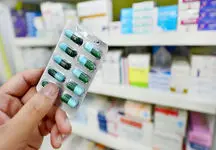 حاشیه نویسی دستور رئیس‌جمهور در تامین سریع اقلام دارویی/ دستاورد نداشته «دارویار» 