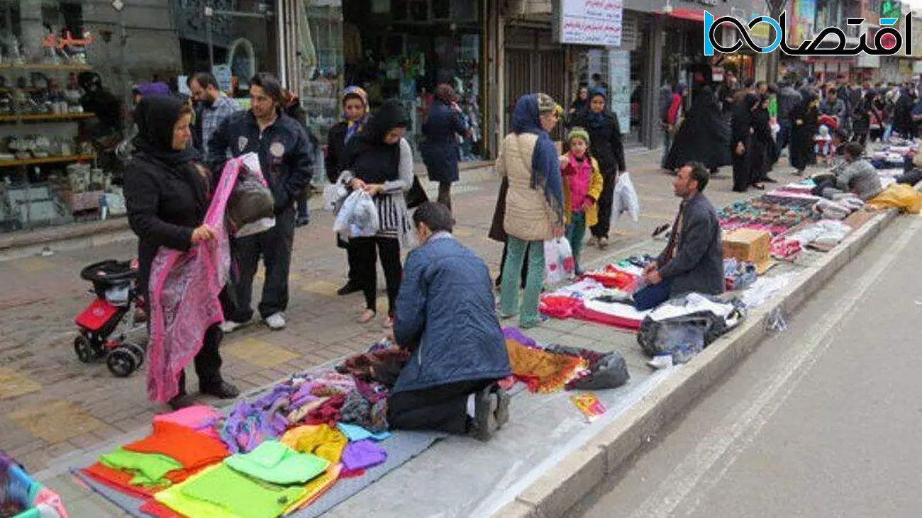 ۳۰ هزار دستفروش در تهران وجود دارد