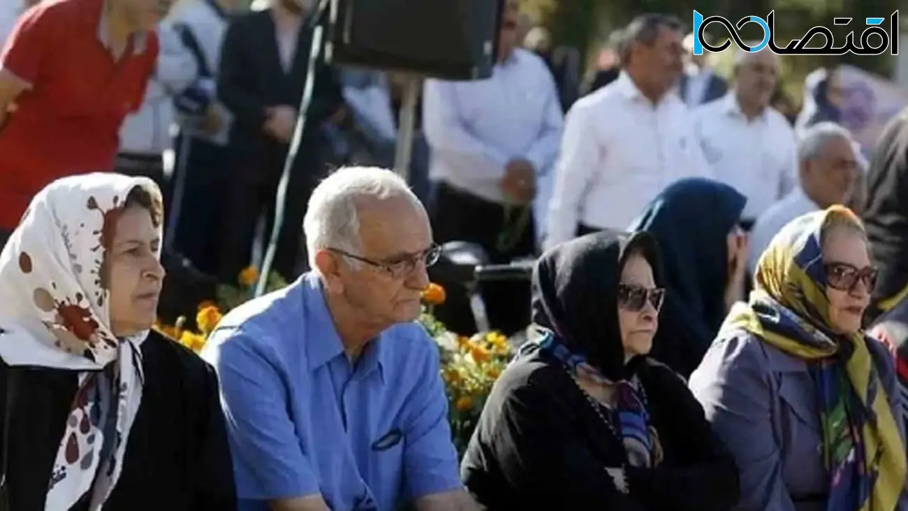 مطالبات بازنشستگان فروردین؛ پرداخت کی انجام میشود؟