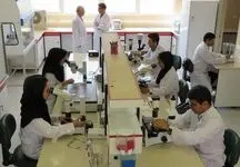 آزمایشگاه‌های دانشگاه آزاد گواهینامه استاندارد ایزو ۱۷۰۲۵ اخذ کردند
