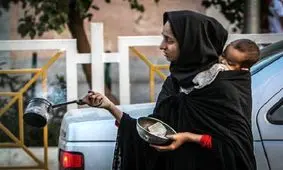 فیلم این زن گدا جهانی شد / در تهران پول پارو می کند !