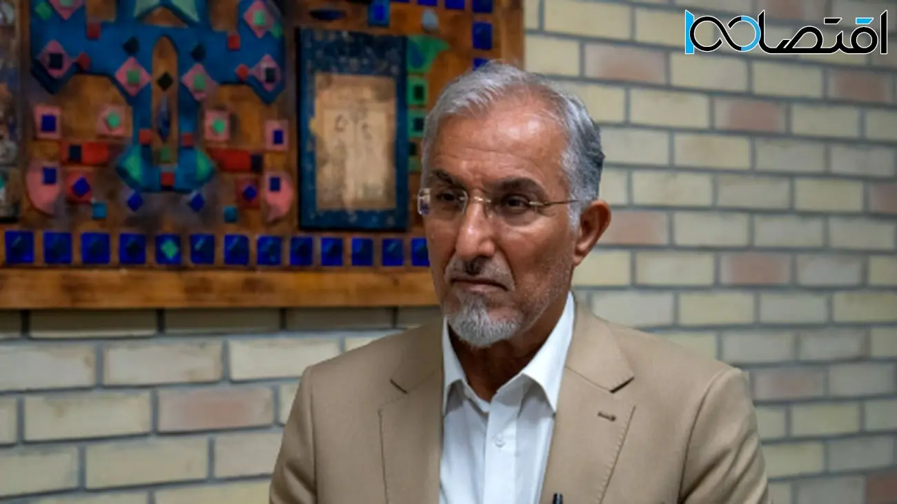 بازی با نرخ ارز / راغفر از پشتپرده میگوید / آنهایی که گران کرده اند نرخ را پایین می آورند