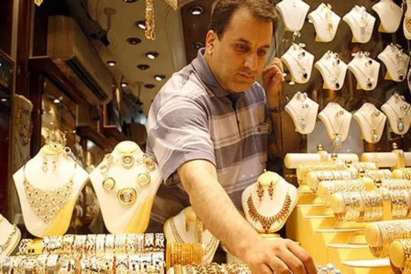 سقوط قیمت‌ها در بازار سکه و طلا  + قیمت  ها در بازار امروز ۲۸ اردیبهشت ۱۴۰۴