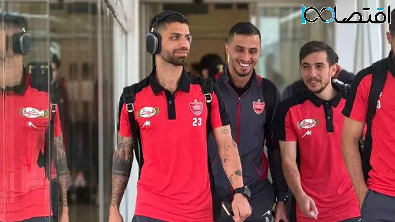 حرکت کاروان پرسپولیس به سمت خرم آباد؛ آماده نبرد بزرگ +عکس