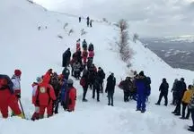 فیلم لحظه به لحظه نجات یک فرد در بهمن