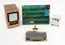 کامپیوتر کمیاب Apple-1 با قیمتی نجومی در حراجی به فروش رسید