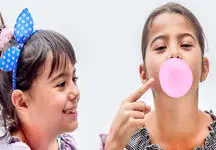 آیا آدامس قورت داده شده ۷ سال در معده کودکان می‌ماند؟