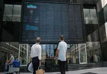 دلایل خروج سهامداران از بازار و پیش بینی روند شاخص بورس
