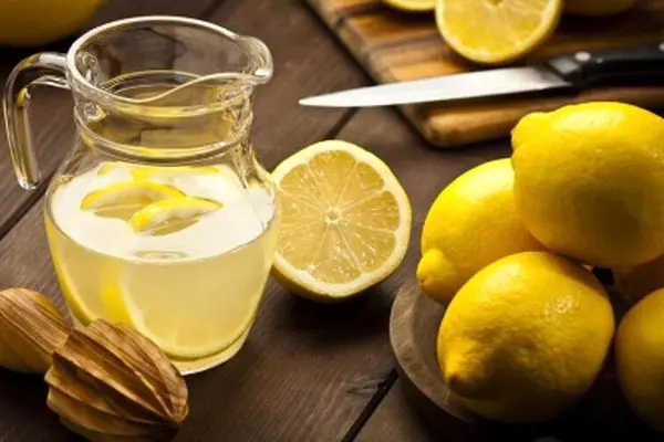 نوشیدن آب‌لیمو صبحگاهی؛ قدمی ساده برای لاغری سریع