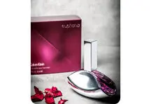این عطر پرطرفدارترین رایحه بین خانم های خوش تیپ است
