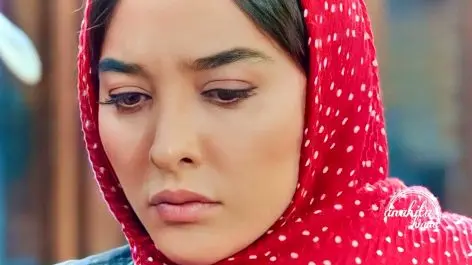 عکس‌های اختصاصی از دیوار هنری آناهیتا درگاهی در نقش ارغوان قطب شمال!
