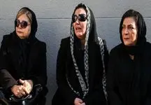گریه‌های تلخ بازیگران ایرانی در مراسم ختم همسر زیبا بروفه + تصاویری تکان‌دهنده