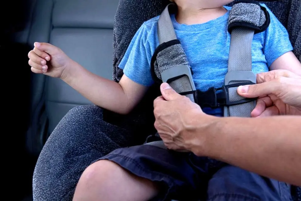 این فناوری جدید از مرگ کودکان گرفتار در خودروها جلوگیری می کند